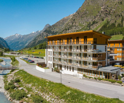 Hotel Vier Jahreszeiten****S, Tirol, St. Leonhard